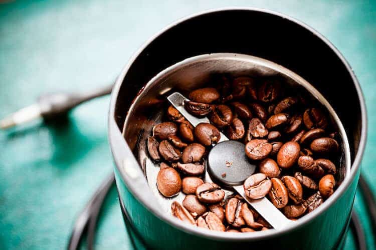 how to grind coffee with a blade grinder